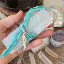 The Goddess’s Crystal: White Selenite (Elevate your Spirit)