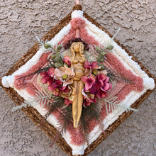 Wonder Weaving: The Fertility Goddess of Love & Life~
