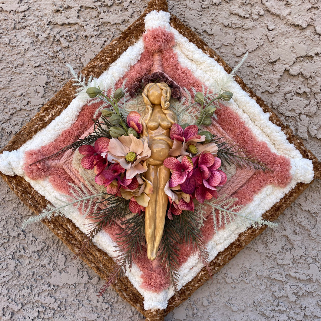 Wonder Weaving: The Fertility Goddess of Love & Life~