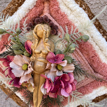 Wonder Weaving: The Fertility Goddess of Love & Life~