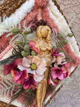 Wonder Weaving: The Fertility Goddess of Love & Life~